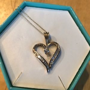10k solid gold and diamond heart necklace